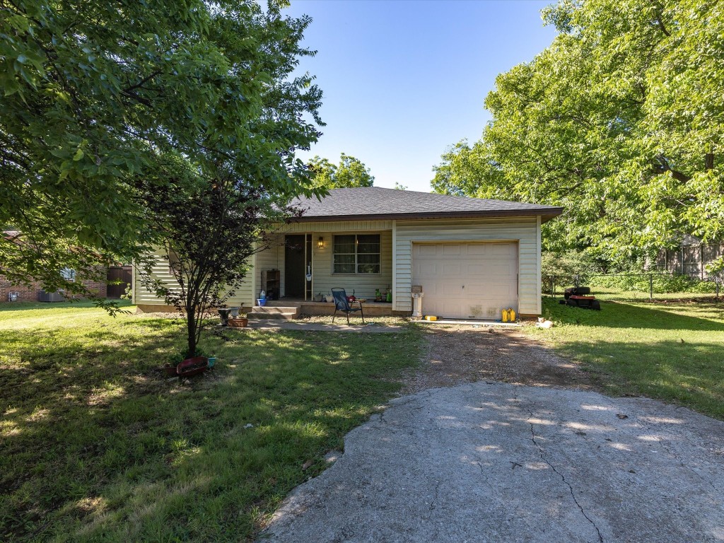 317 W Grove Street Pilot Point TX 76258