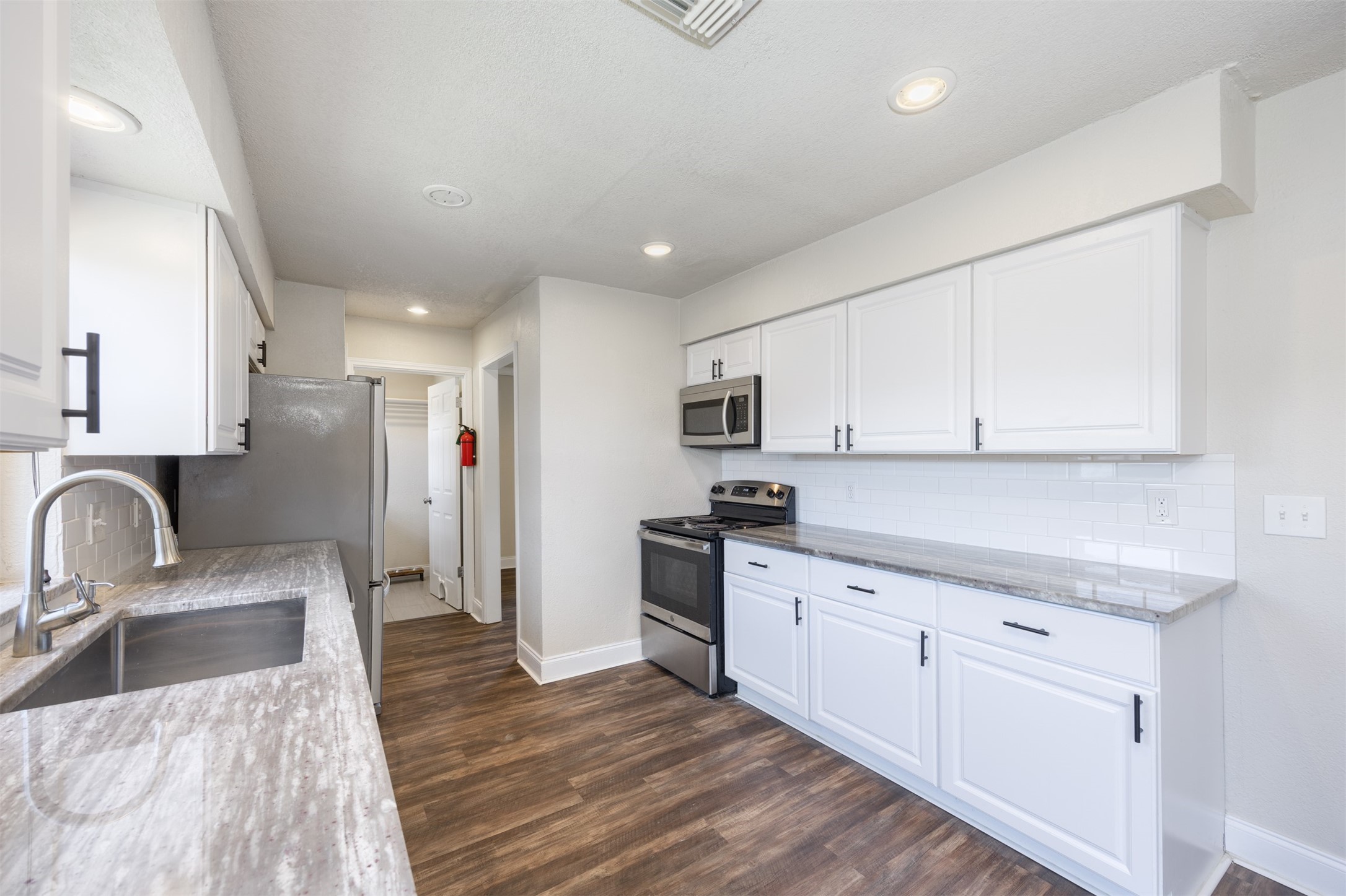 1614 Chesterfield Drive Carrollton TX 75007