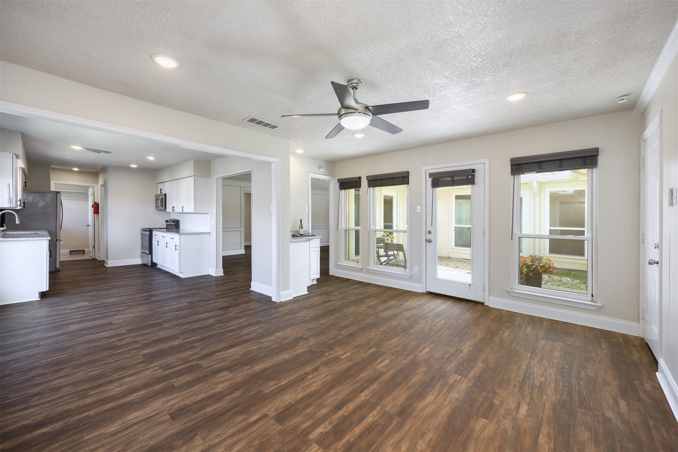 1614 Chesterfield Drive Carrollton TX 75007