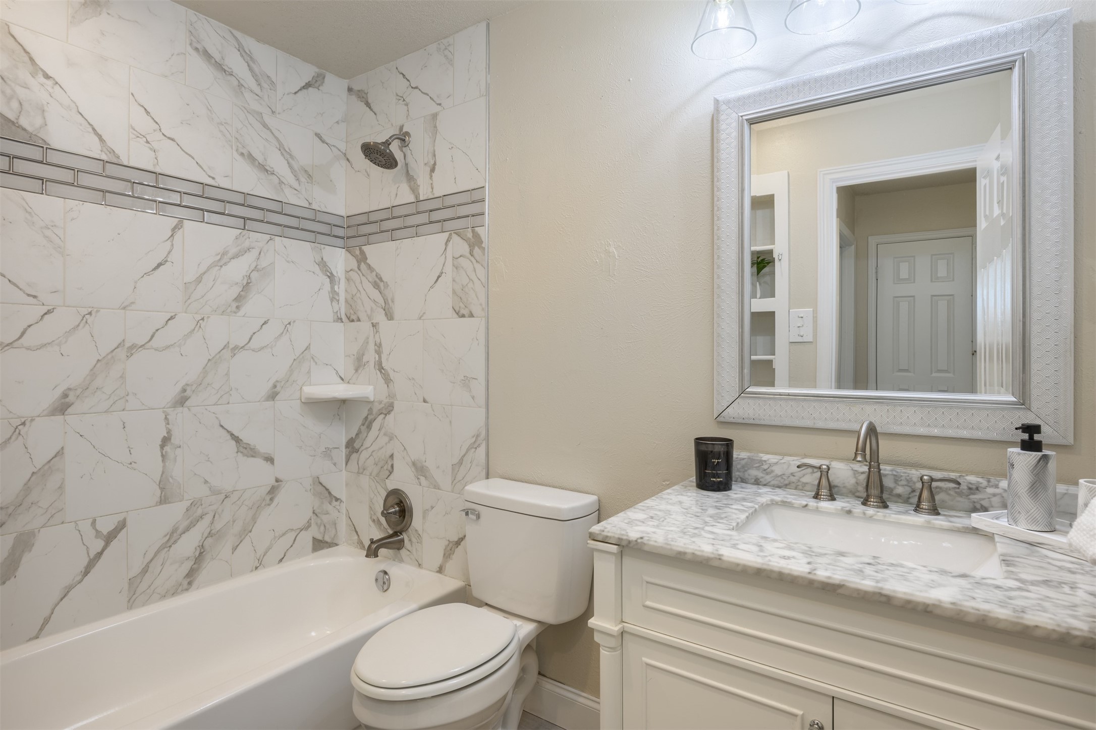 1614 Chesterfield Drive Carrollton TX 75007