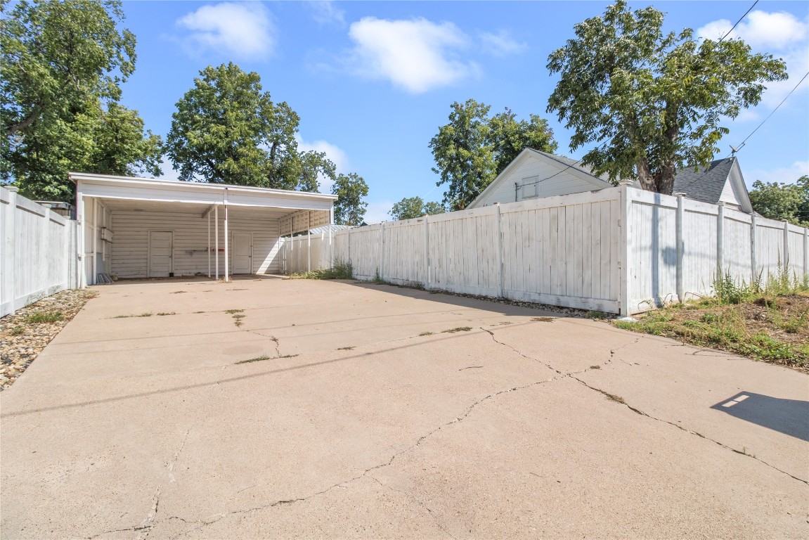 1516 S Colorado Street Coleman TX 76834