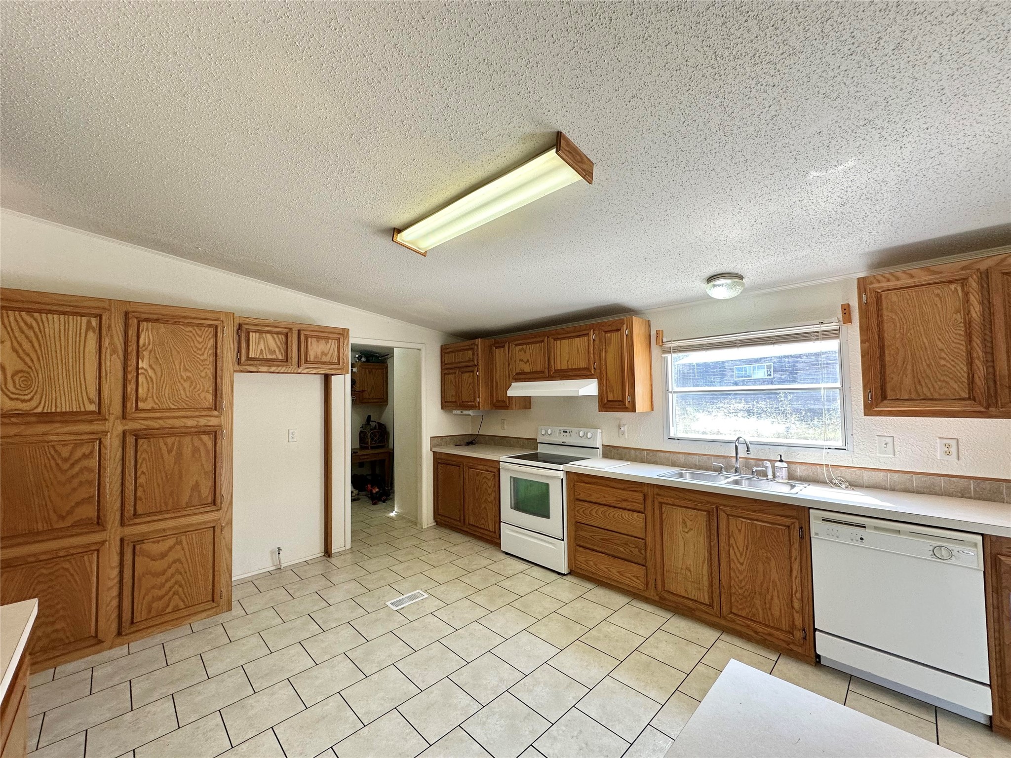 912 Partridge Court Granbury TX 76049