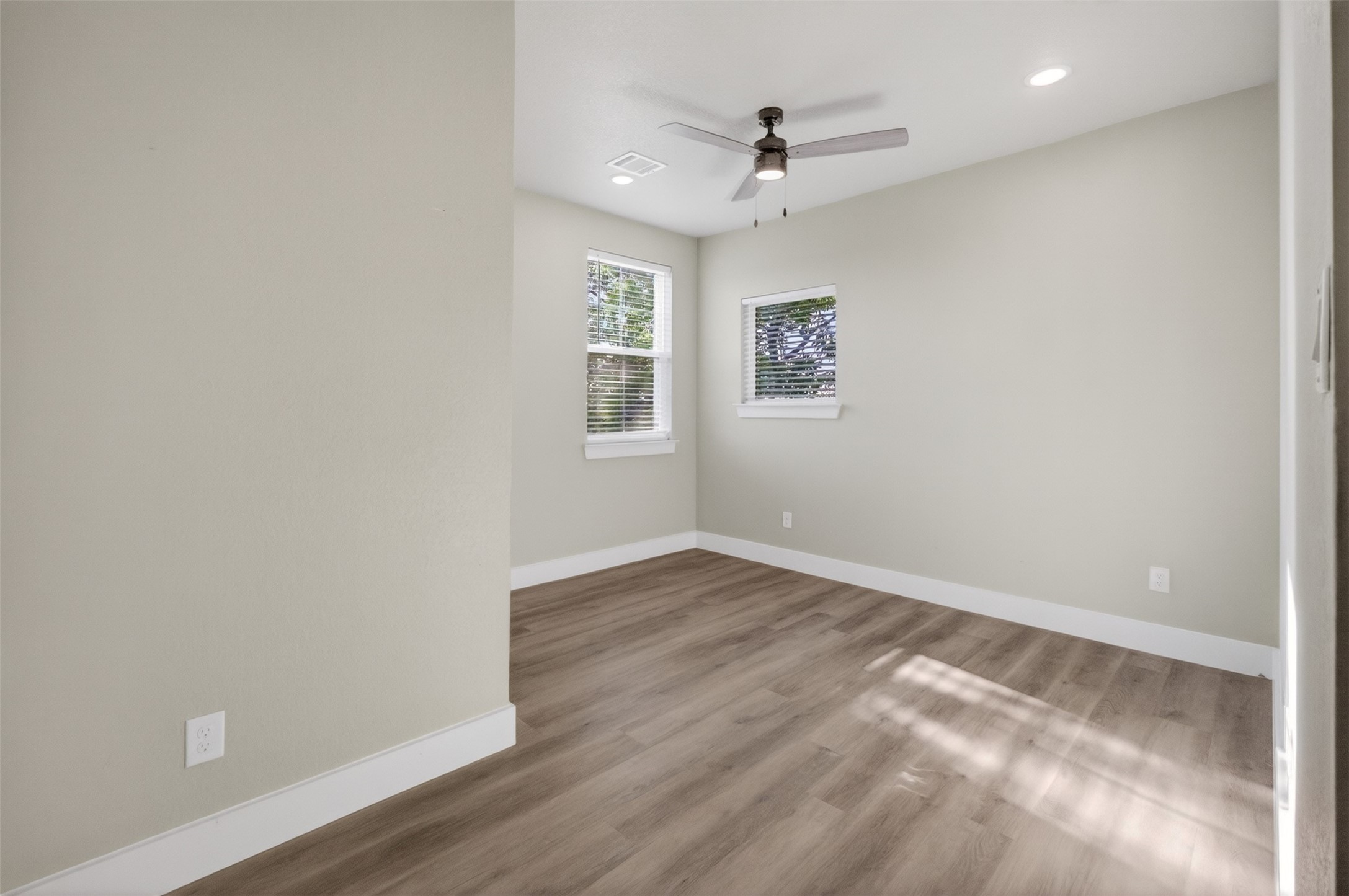 2945 Gordon Avenue Fort Worth TX 76110