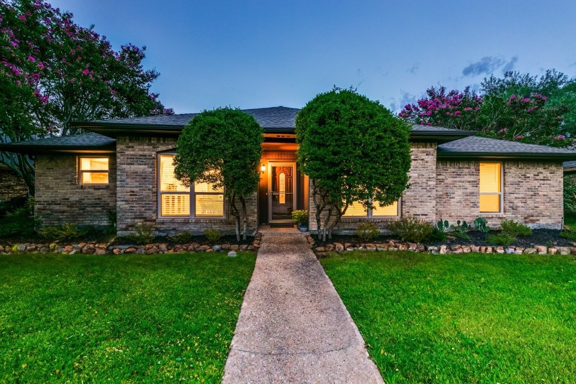 3100 Country Place Drive Plano TX 75075