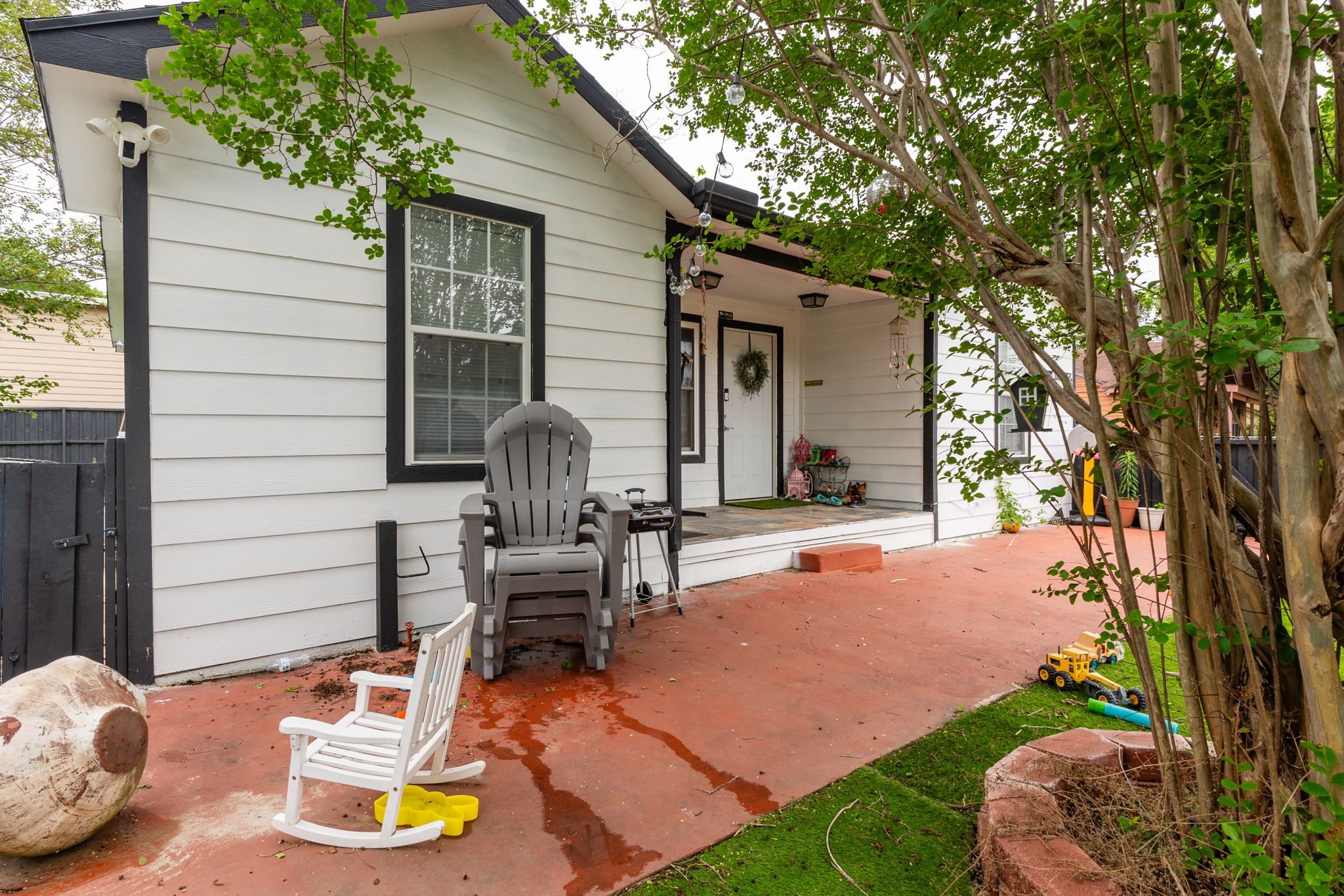 1100 Hillburn Drive Dallas TX 75217