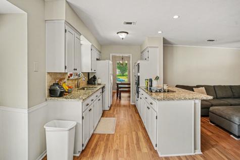 2505 Douglas Avenue Irving TX 75062