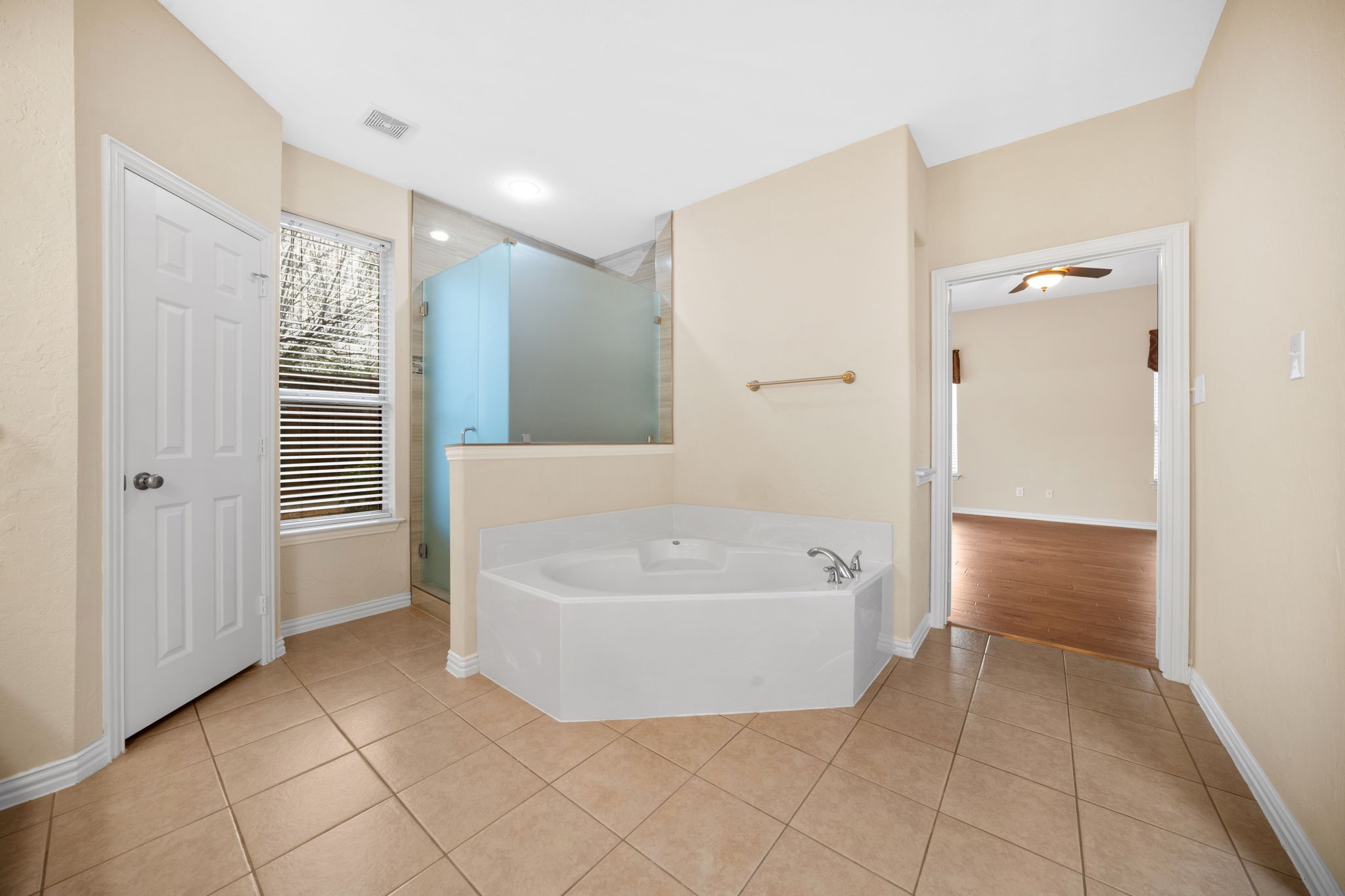 7215 Herboso Grand Prairie TX 75054