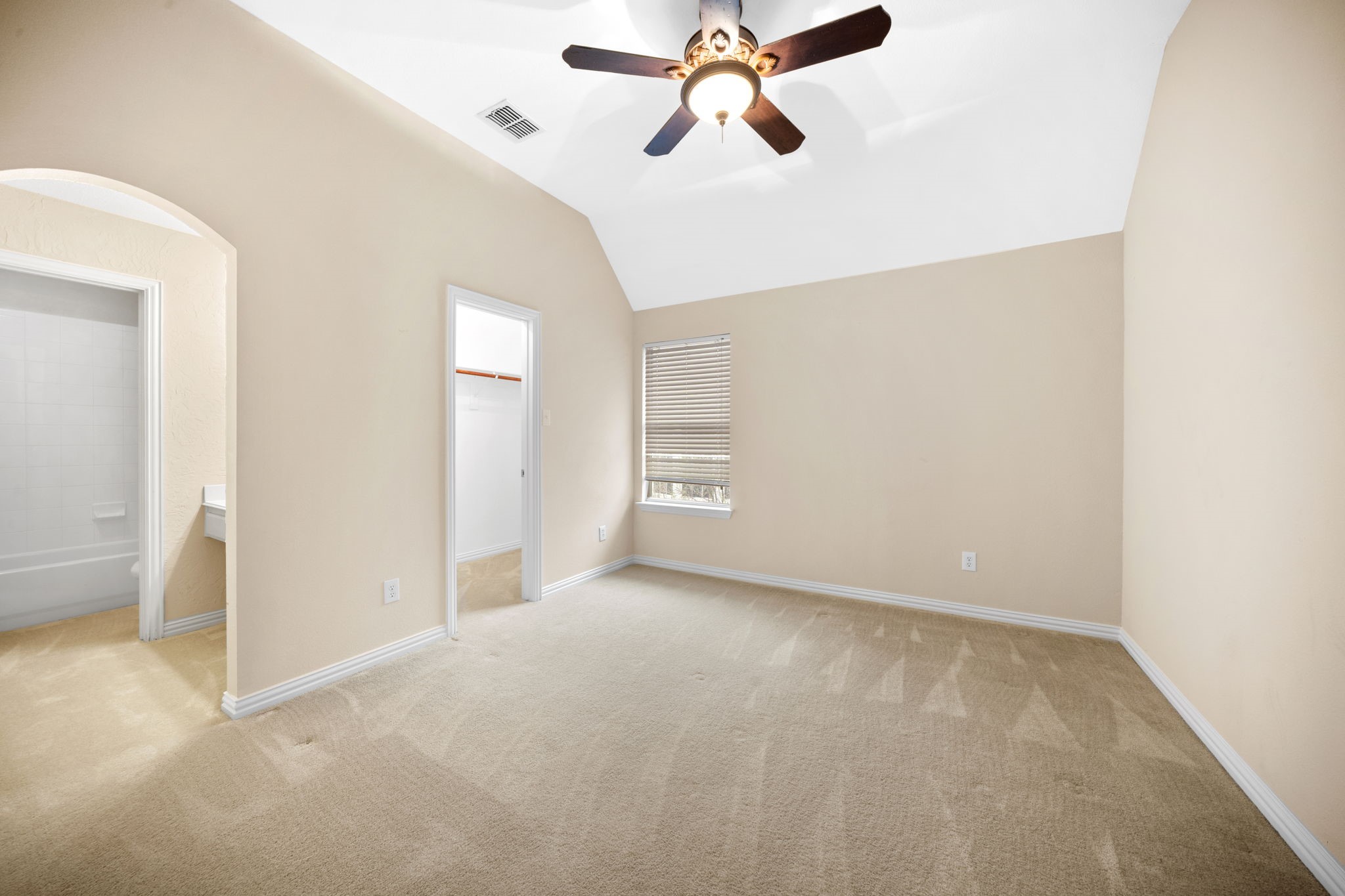 7215 Herboso Grand Prairie TX 75054