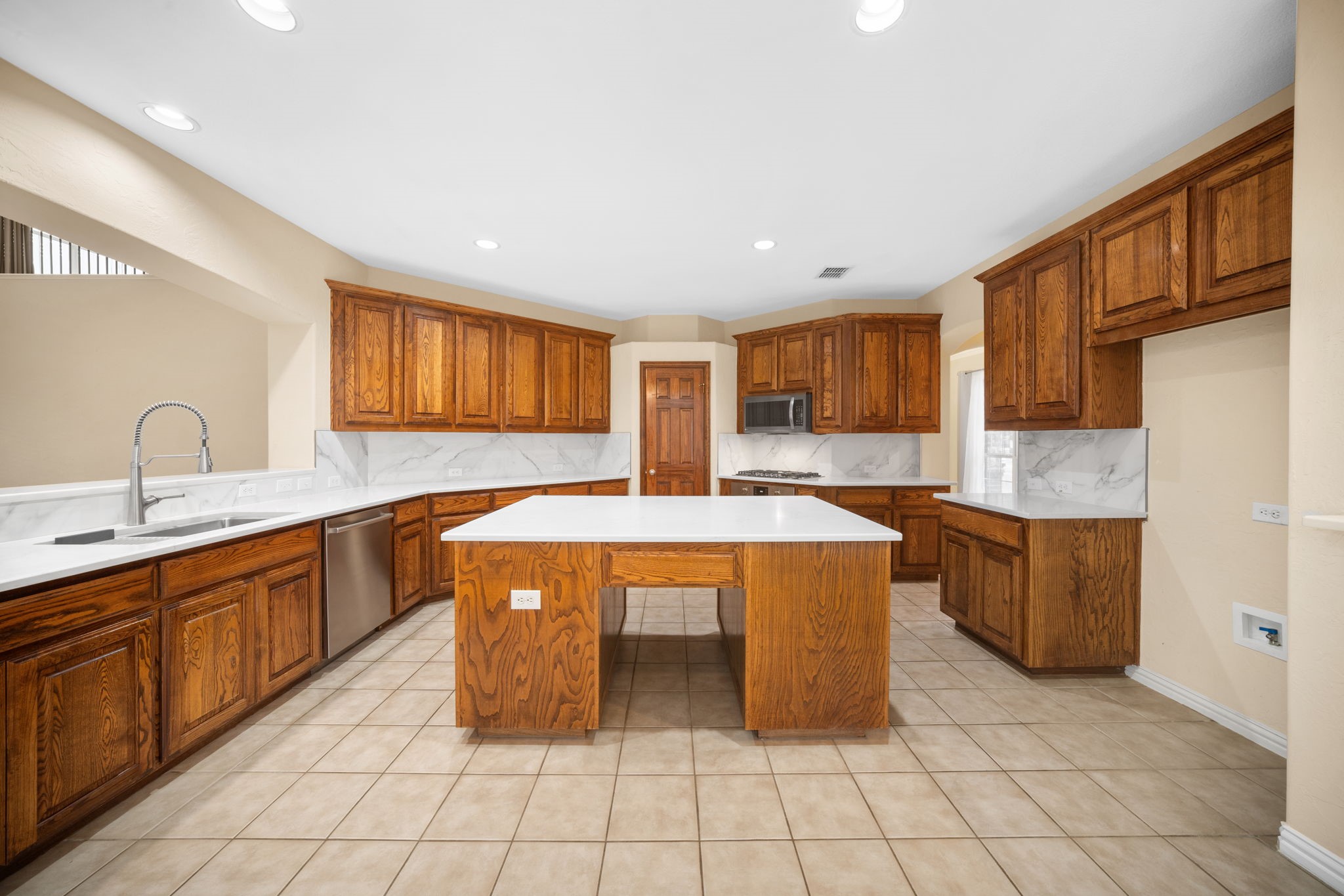 7215 Herboso Grand Prairie TX 75054