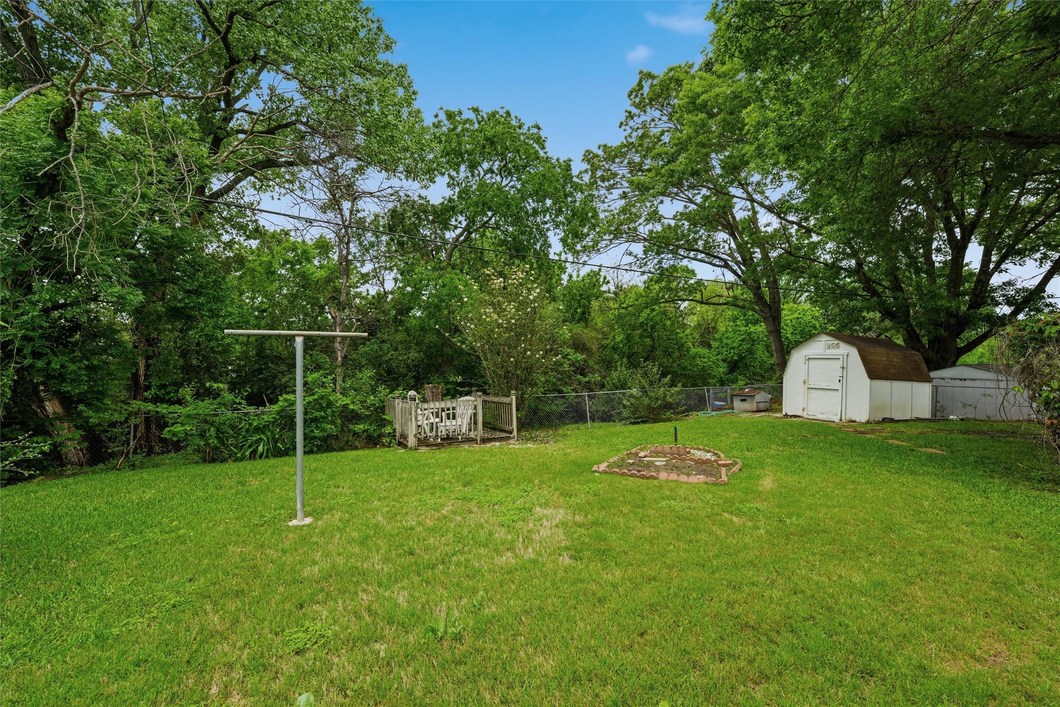 4137 Hiland Drive Beverly Hills TX 76711