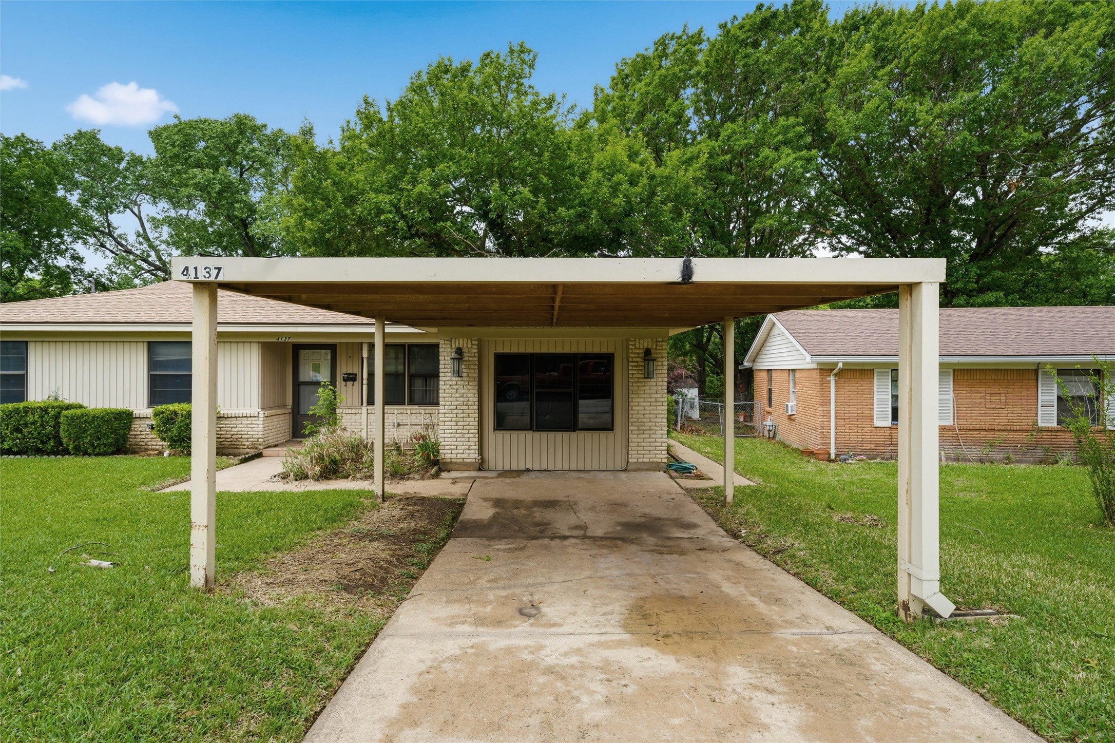 4137 Hiland Drive Beverly Hills TX 76711