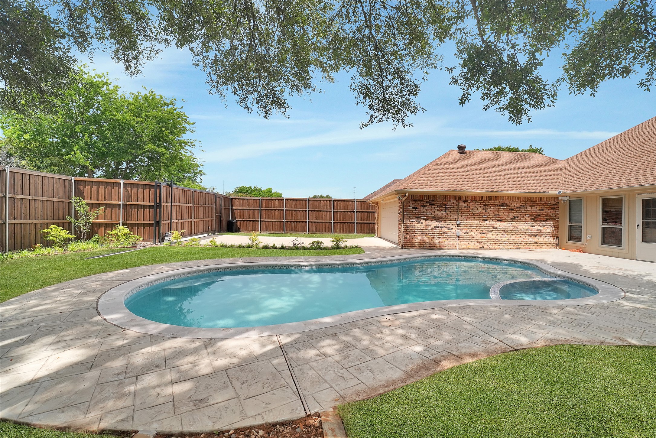 1304 Carriage Creek Drive Desoto TX 75115