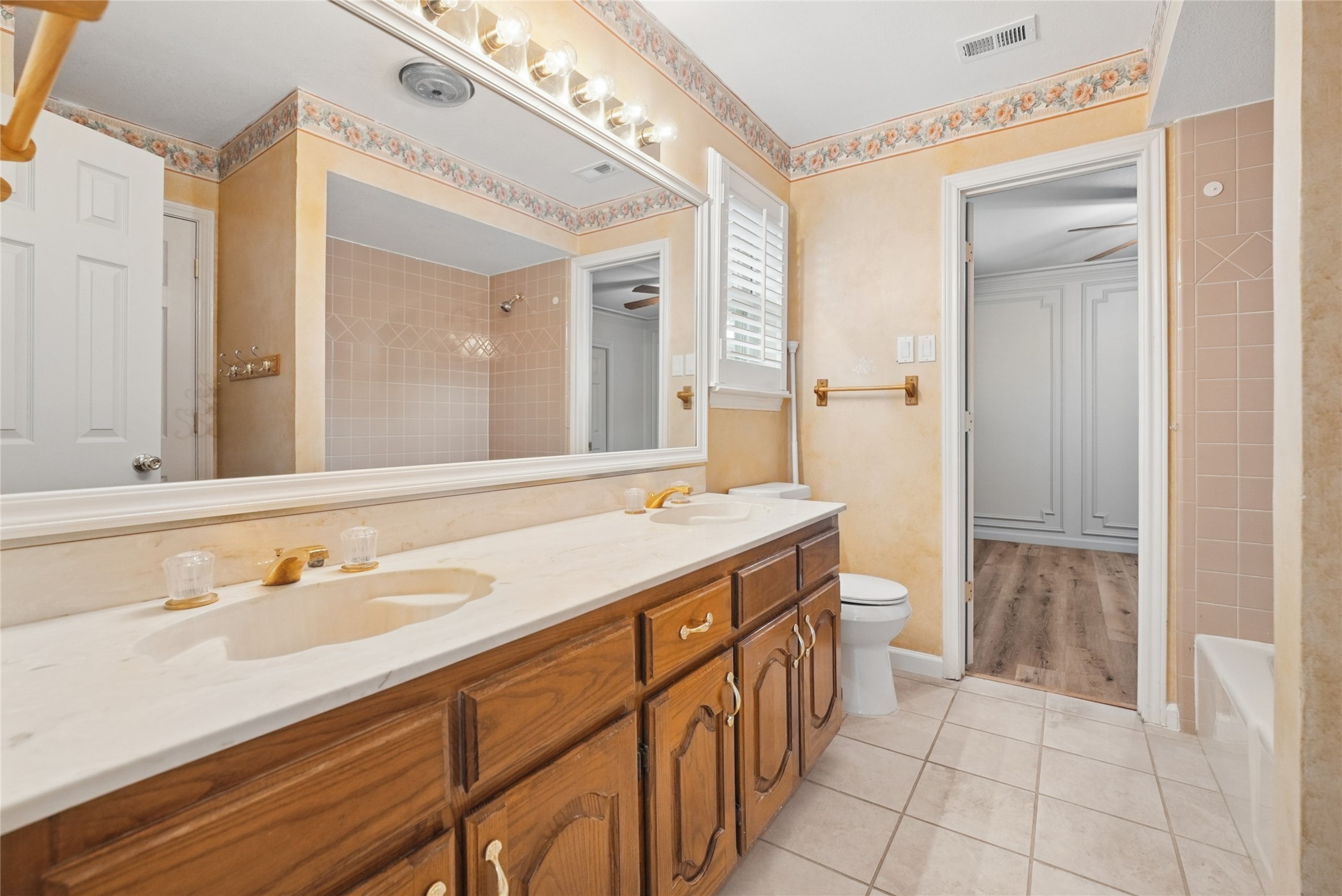 1304 Carriage Creek Drive Desoto TX 75115