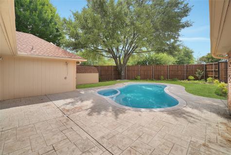 1304 Carriage Creek Drive Desoto TX 75115
