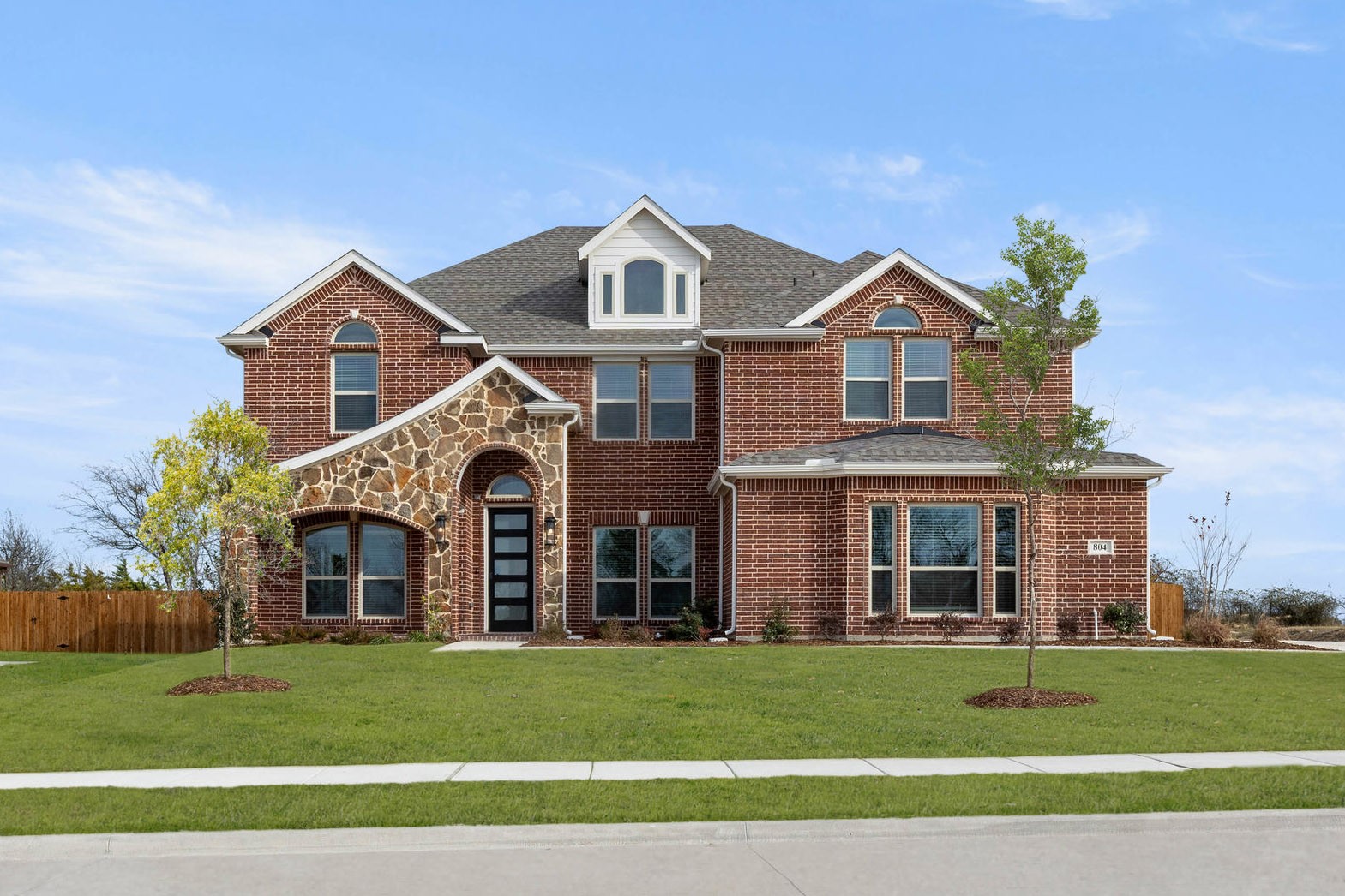 804 S Hidden Lakes Drive Desoto TX 75115