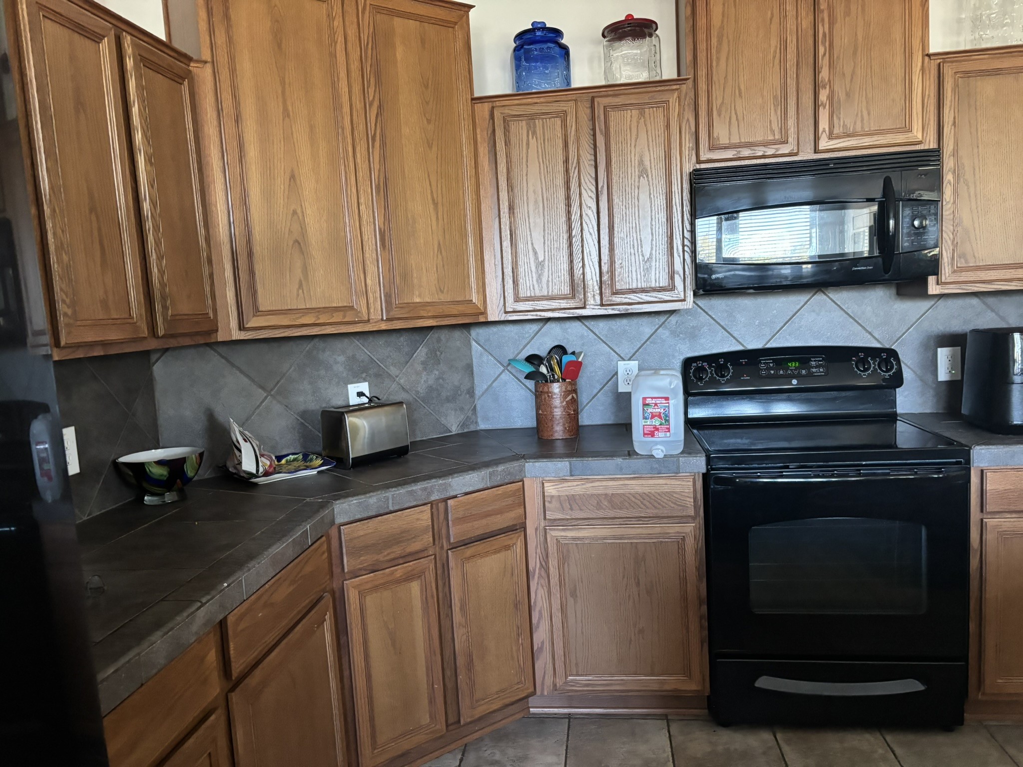 112 Oak Meadow Trail Spicewood TX 78669