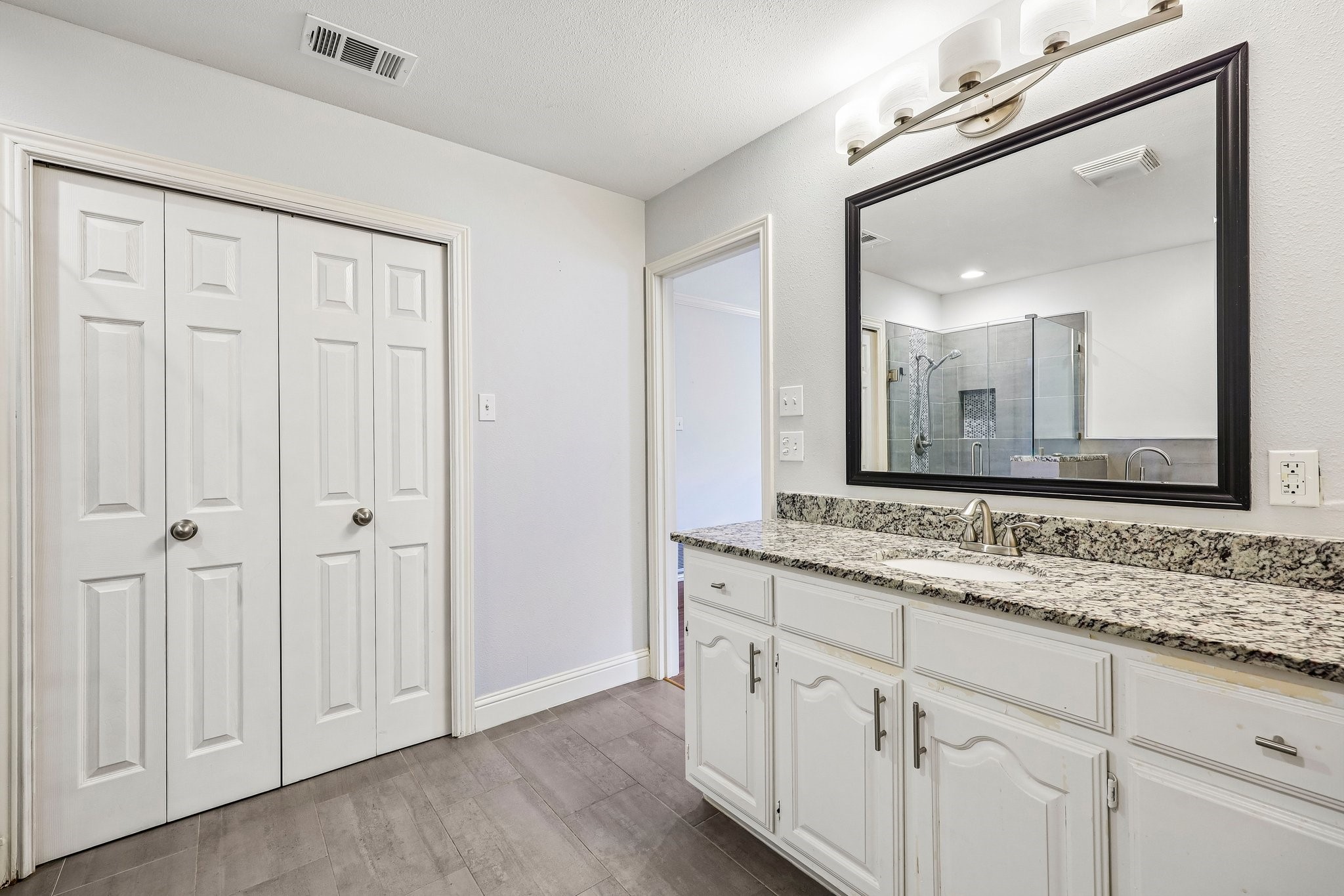 5209 Fairway Circle De Cordova TX 76049
