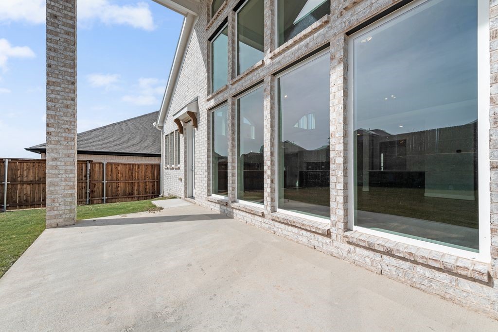 1231 Calebria Way Fate TX 75087