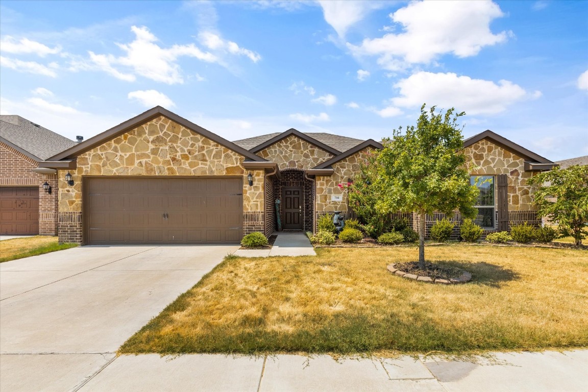 704 Canyon Lake Court Cleburne TX 76033