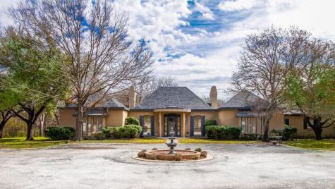 1902 Oakridge Trail Bridgeport TX 76426