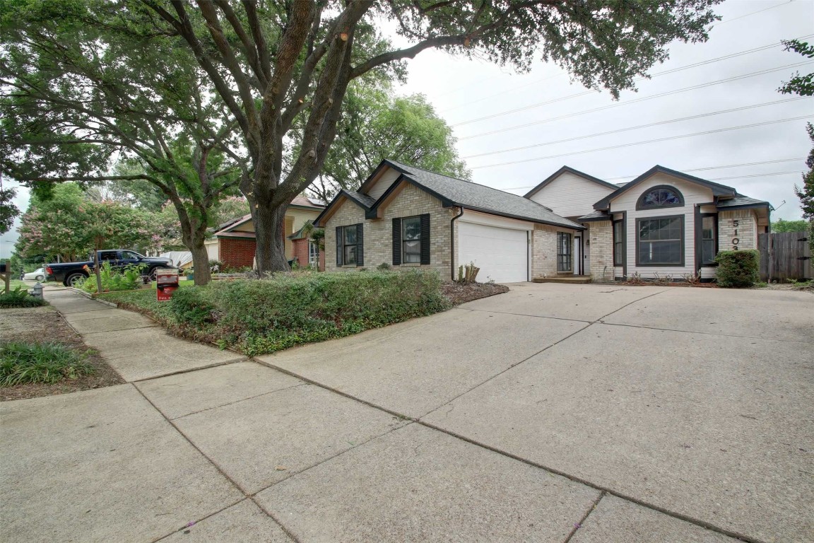 5103 Nocona Lane Arlington TX 76018
