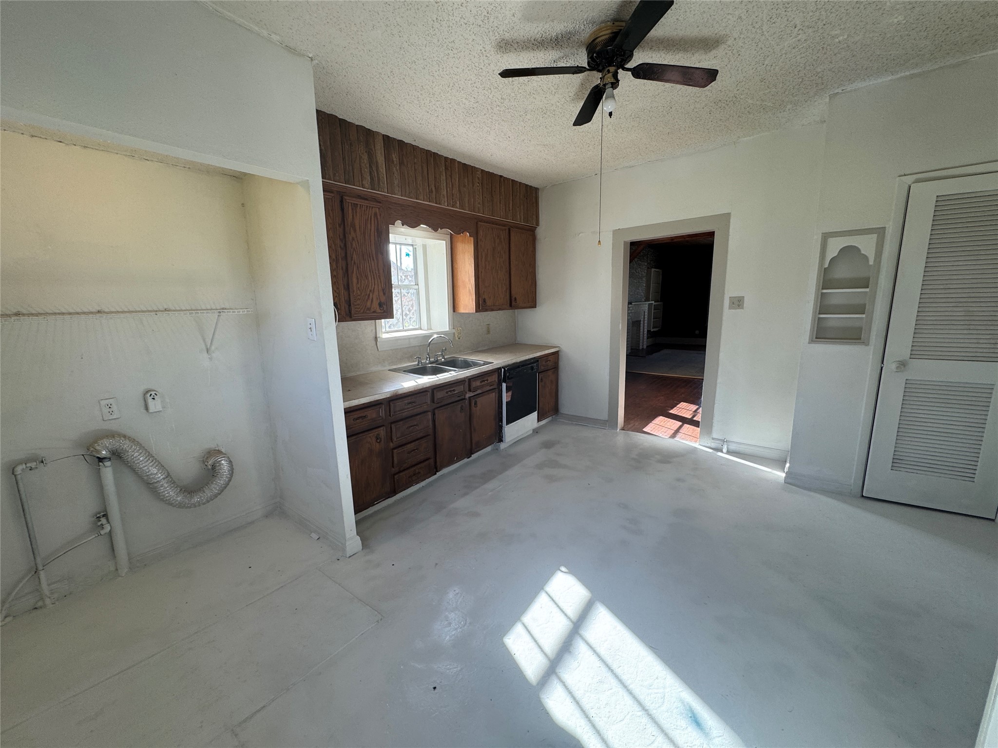 809 E Palestine Street Mexia TX 76667