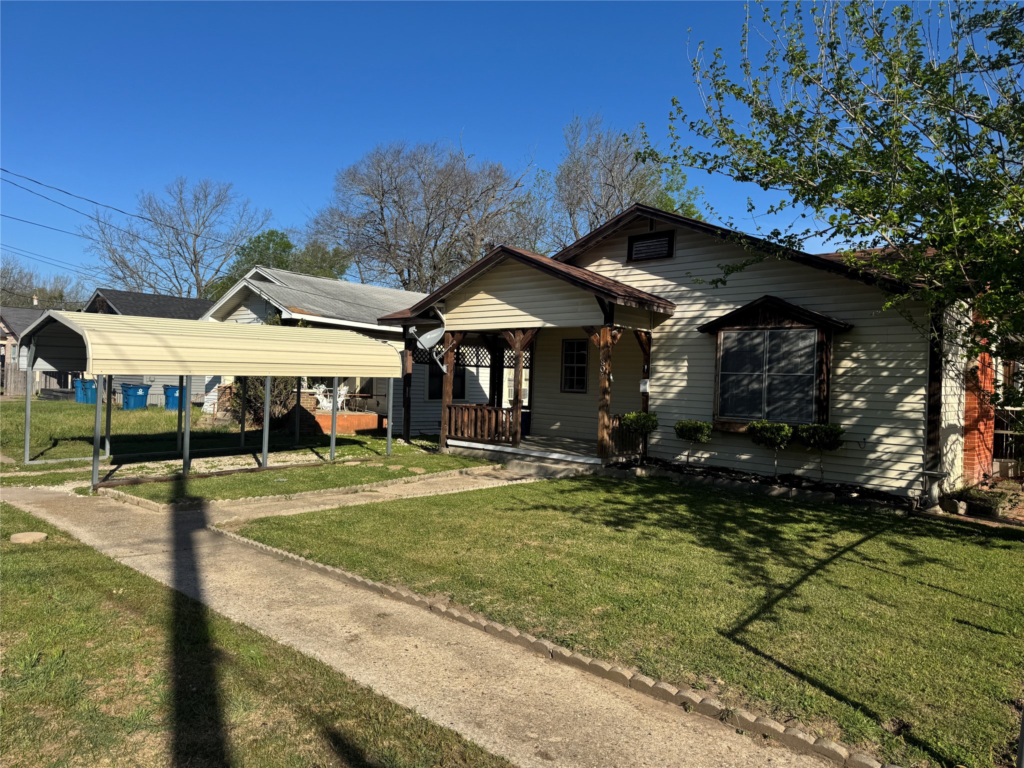 809 E Palestine Street Mexia TX 76667
