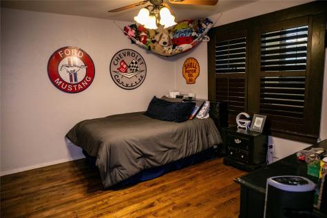 917 East Street Graham TX 76450