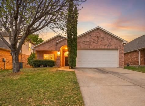 3023 Stallion Crossing Irving TX 75060