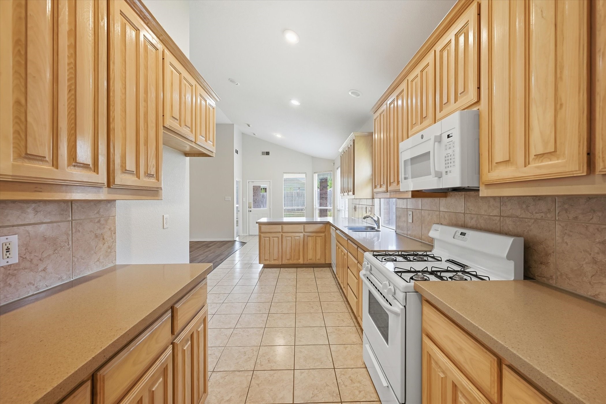 3023 Stallion Crossing Irving TX 75060