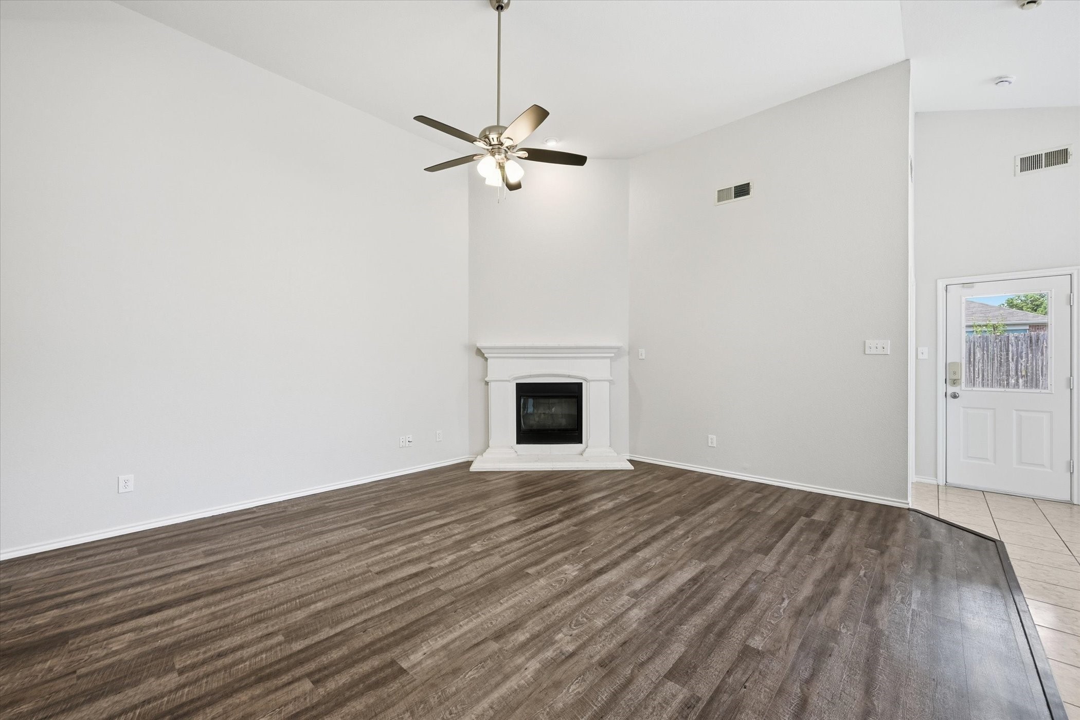 3023 Stallion Crossing Irving TX 75060