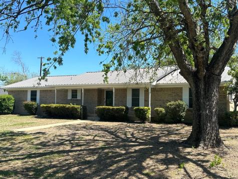 1204 10th Street Honey Grove TX 75446