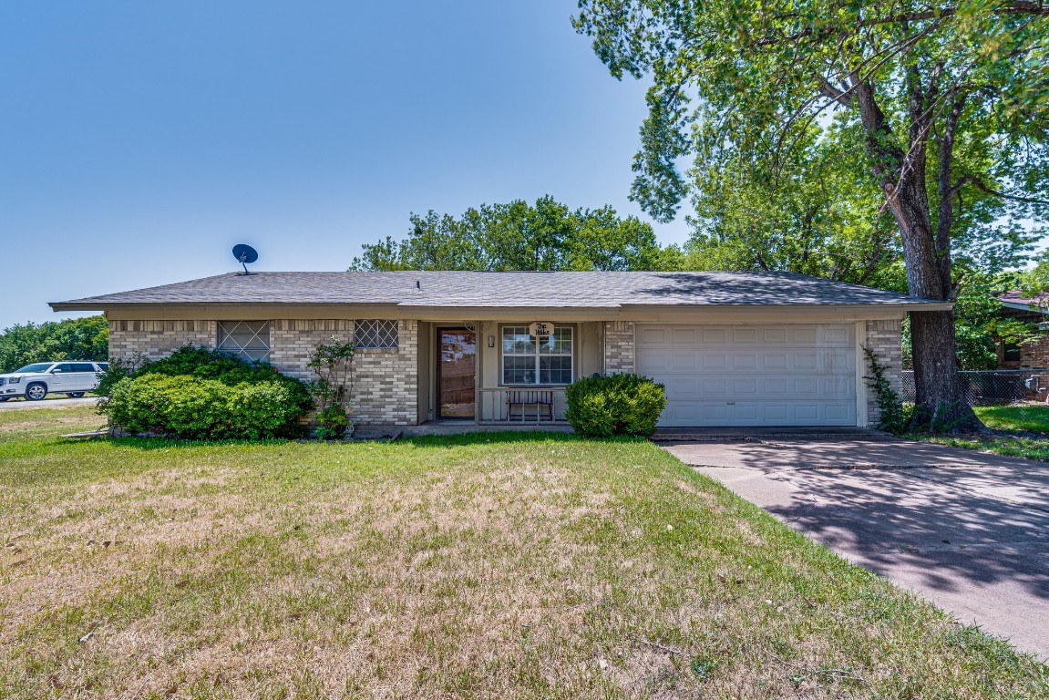 306 Elizabeth Street Palmer TX 75152