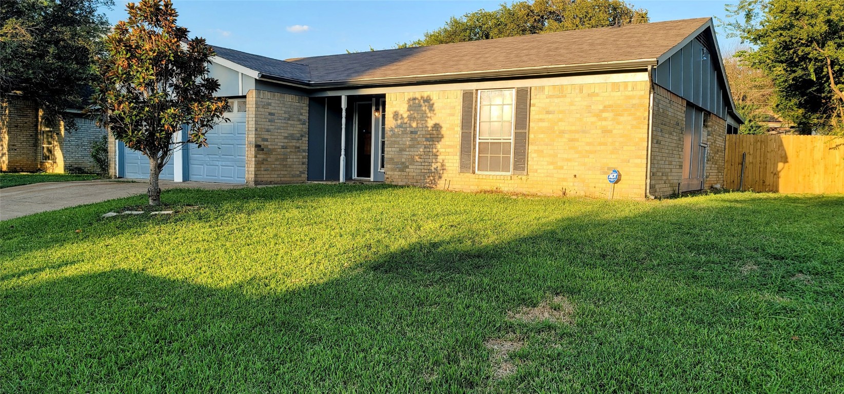1521 Warren Lane Fort Worth TX 76112