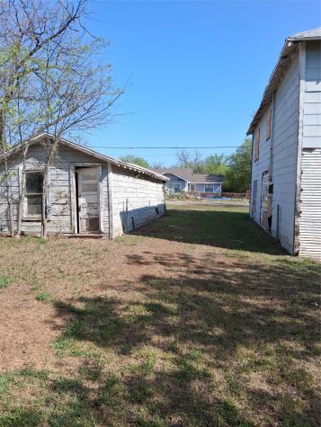208 E 4th Street Coleman TX 76834