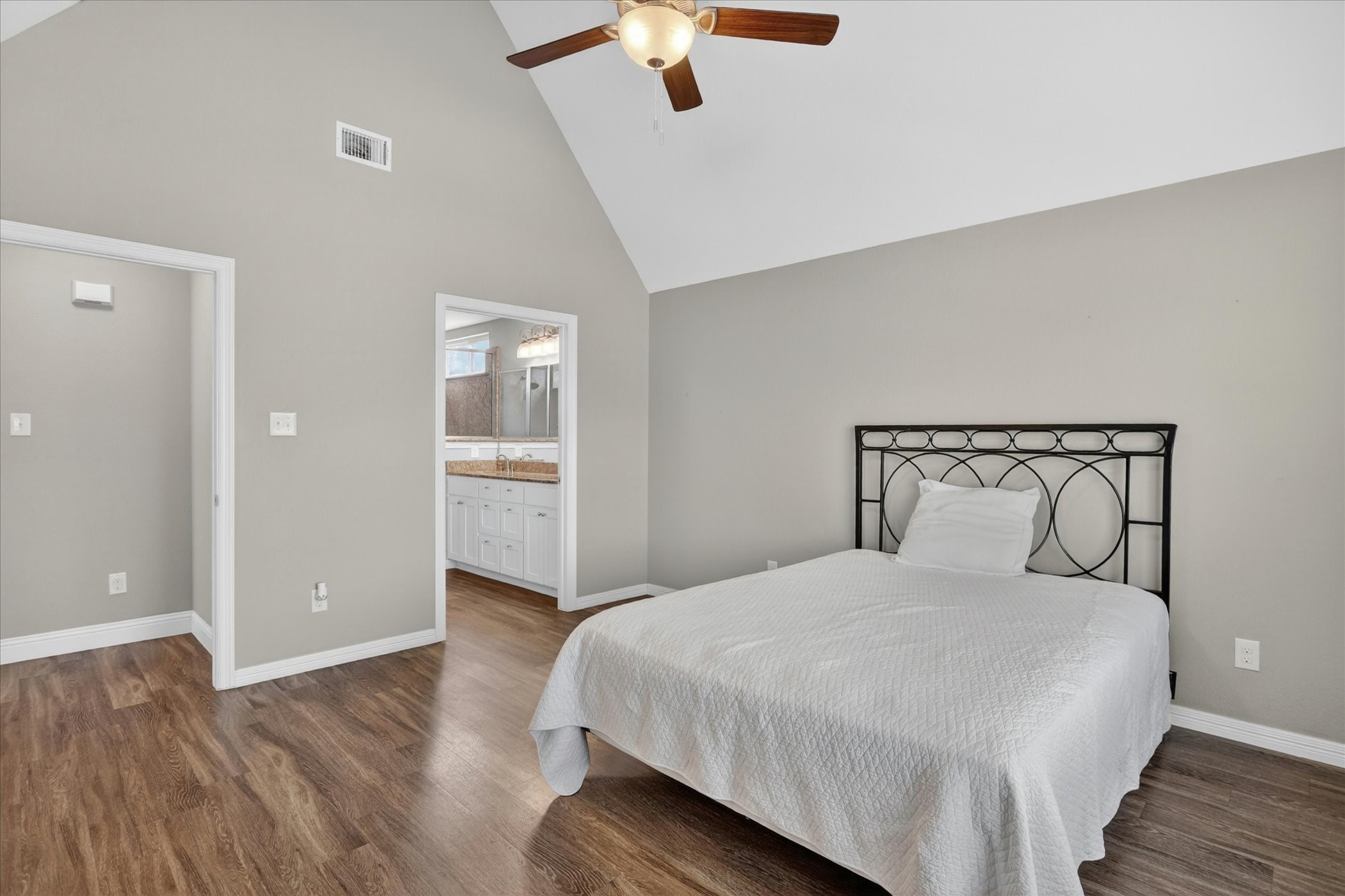 505 Heritage Trail Burleson TX 76028