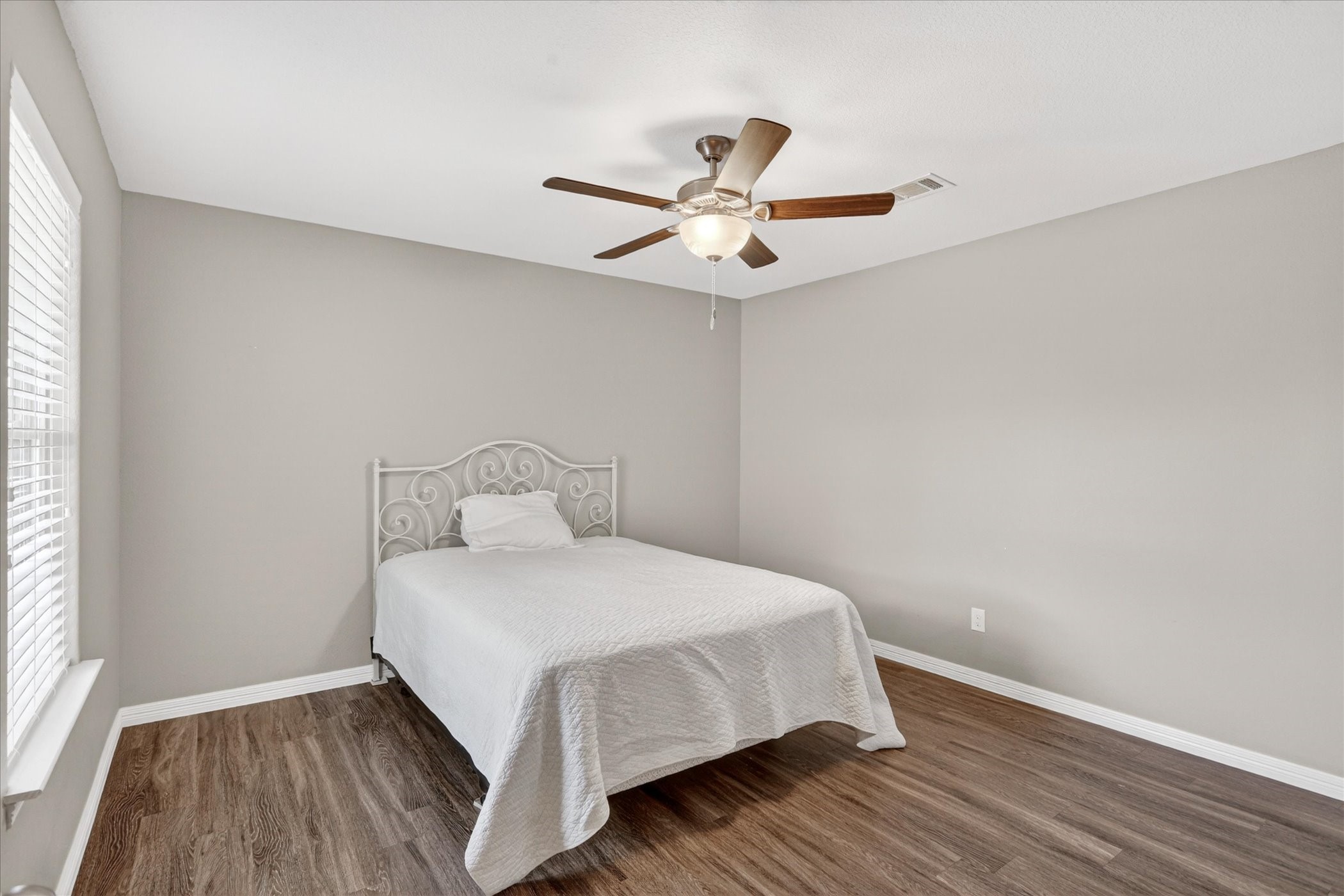 505 Heritage Trail Burleson TX 76028