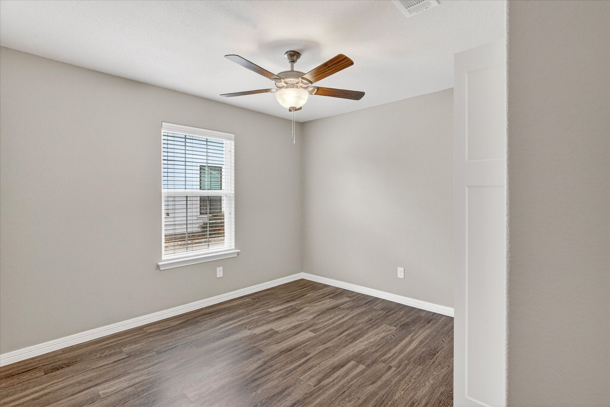 505 Heritage Trail Burleson TX 76028