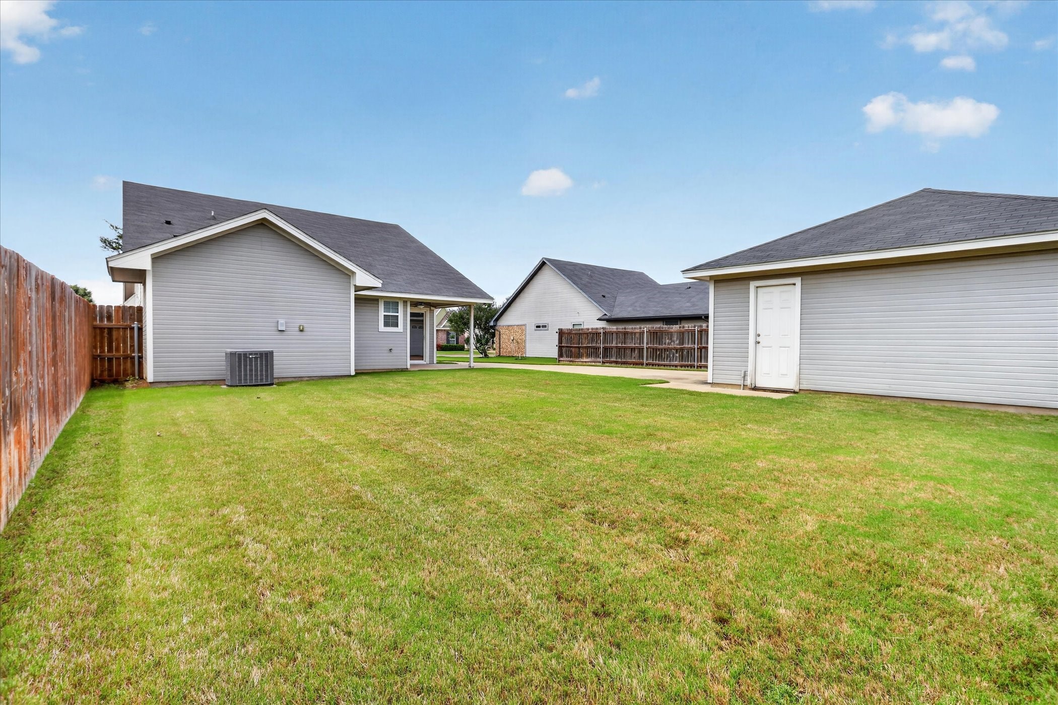 505 Heritage Trail Burleson TX 76028