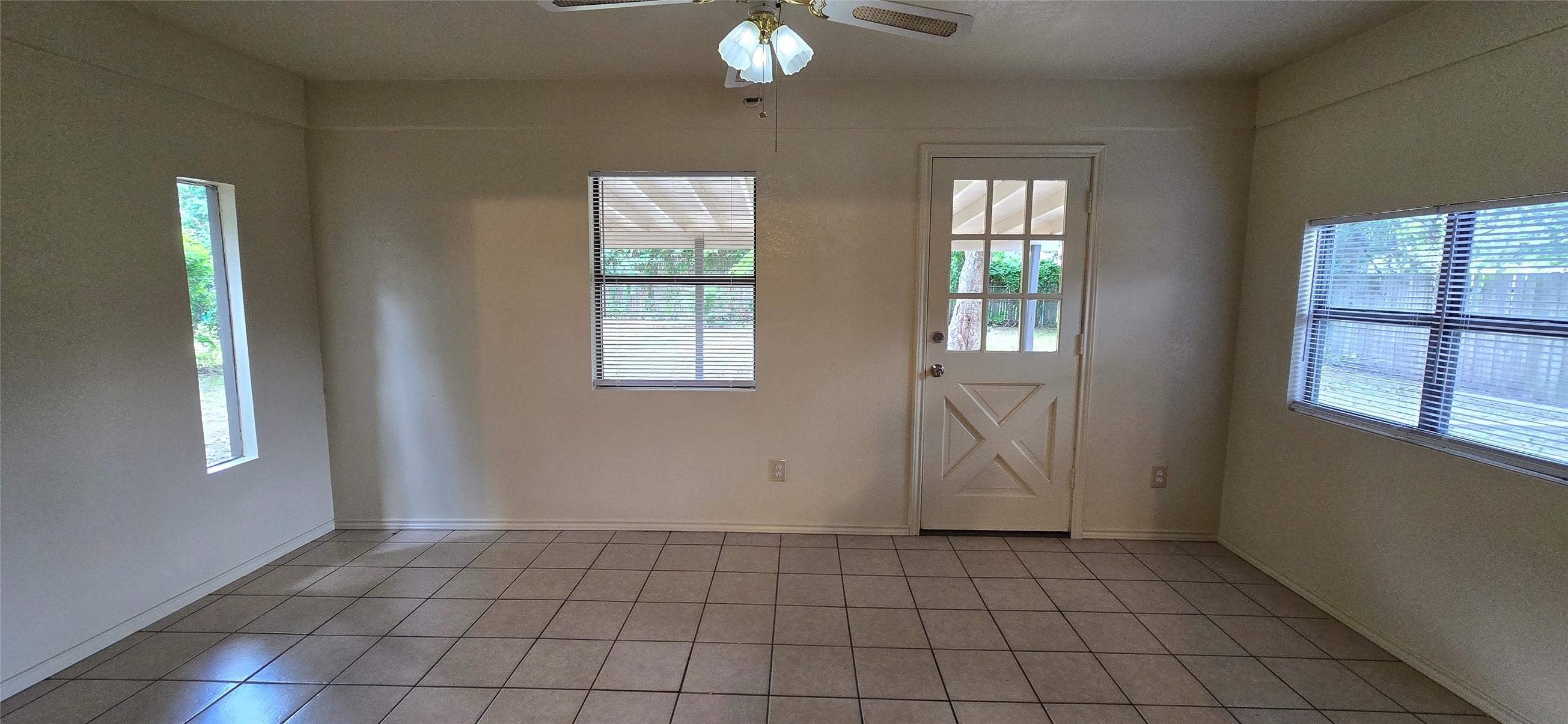 3217 Oriole Lane Denton TX 76209