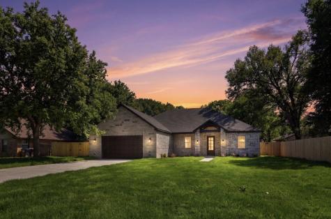 1011 Division Street Greenville TX 75401