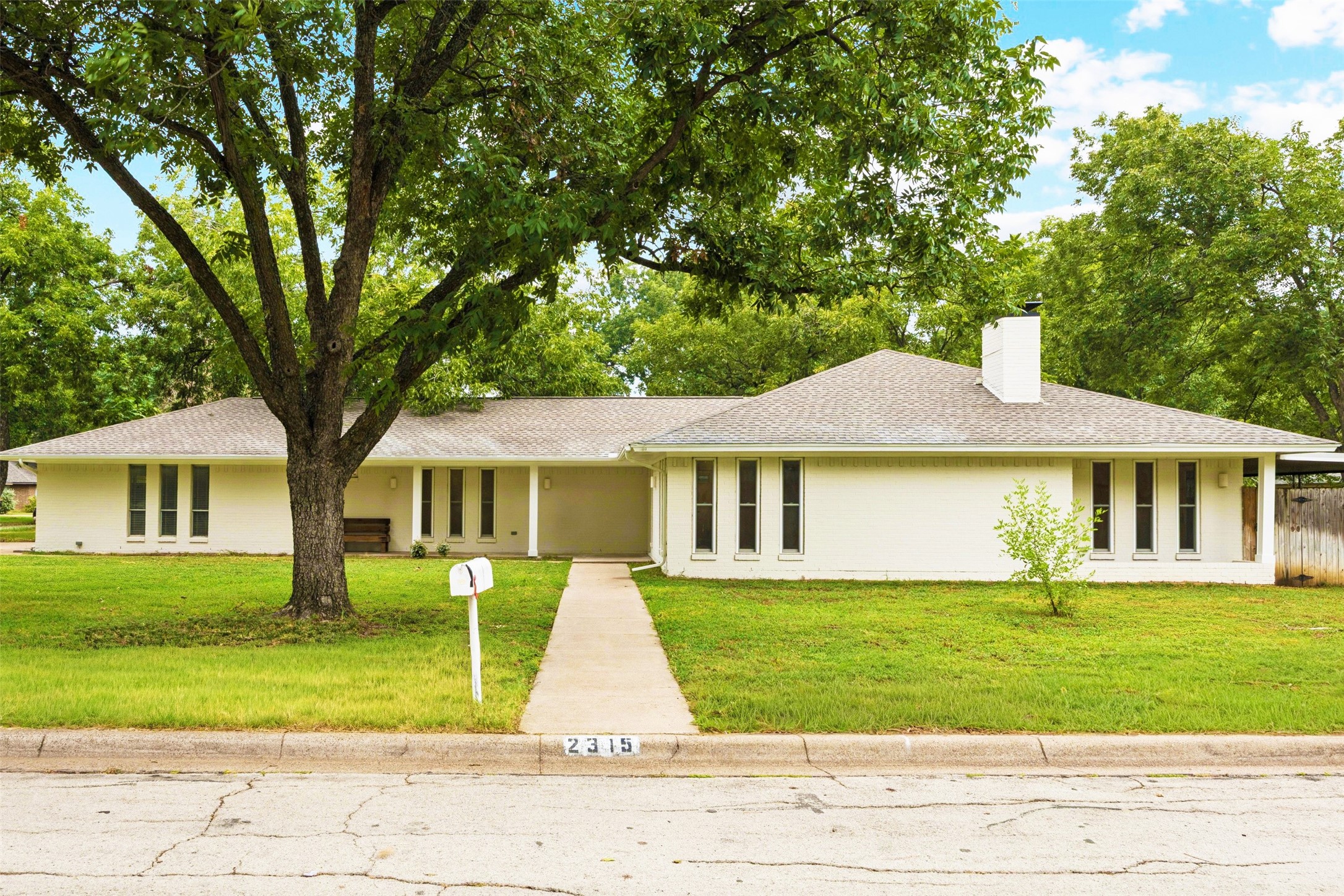 2315 W Lavender Lane Arlington TX 76013