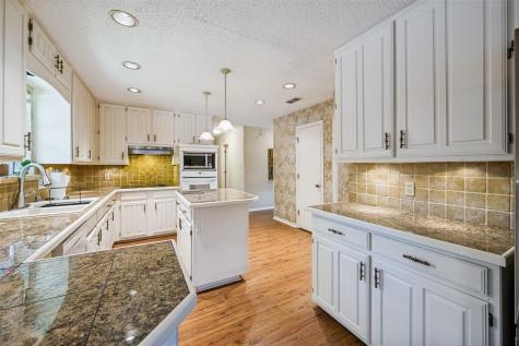 3910 Cross Bend Court Arlington TX 76016
