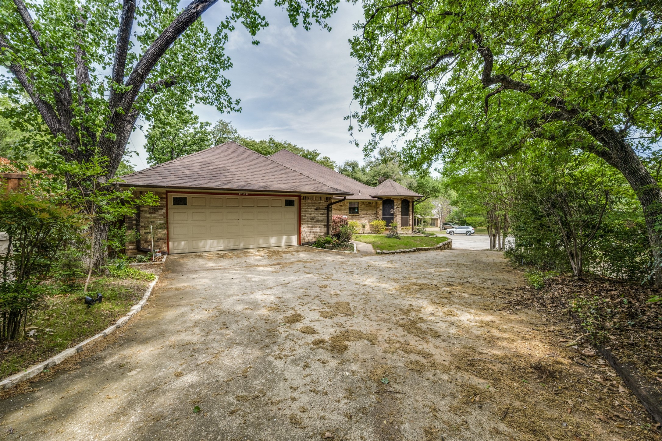 3910 Cross Bend Court Arlington TX 76016