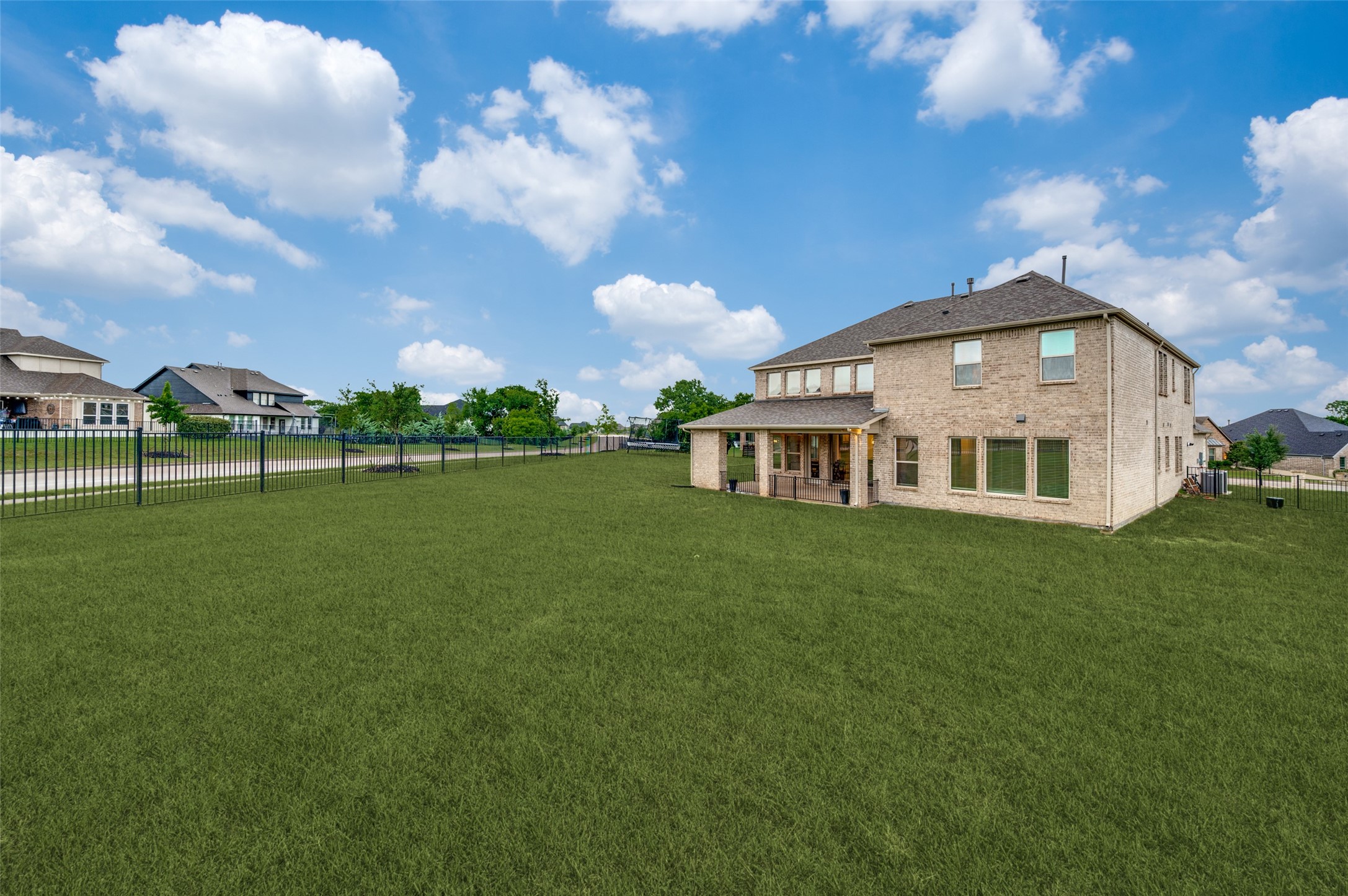 2101 Deer Run Gunter TX 75058
