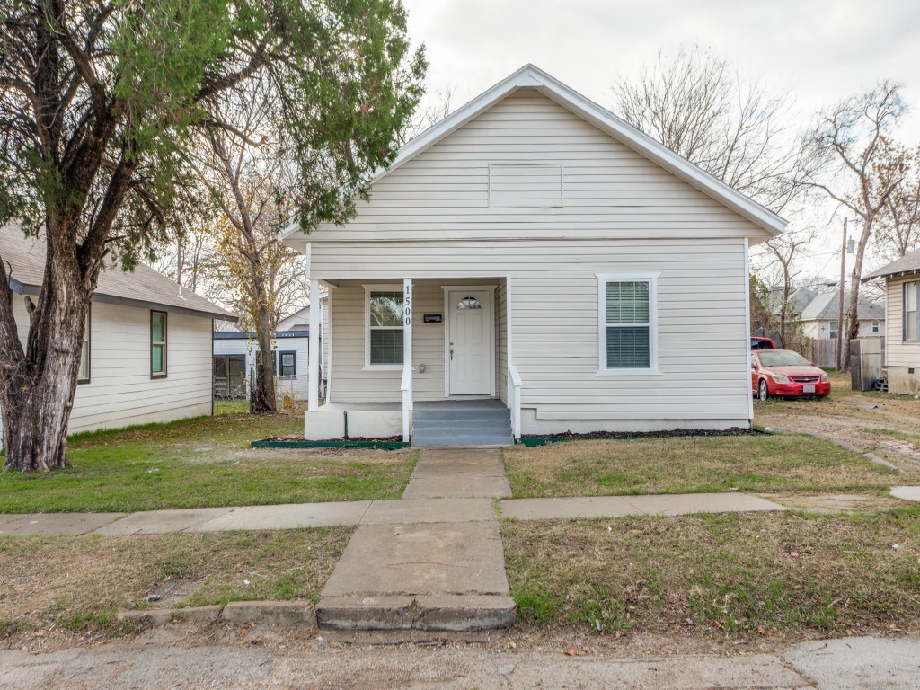 1500 E Morphy Street Fort Worth TX 76104