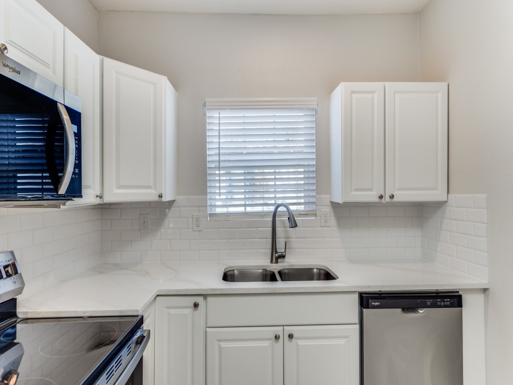 1500 E Morphy Street Fort Worth TX 76104