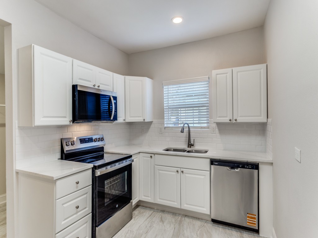 1500 E Morphy Street Fort Worth TX 76104