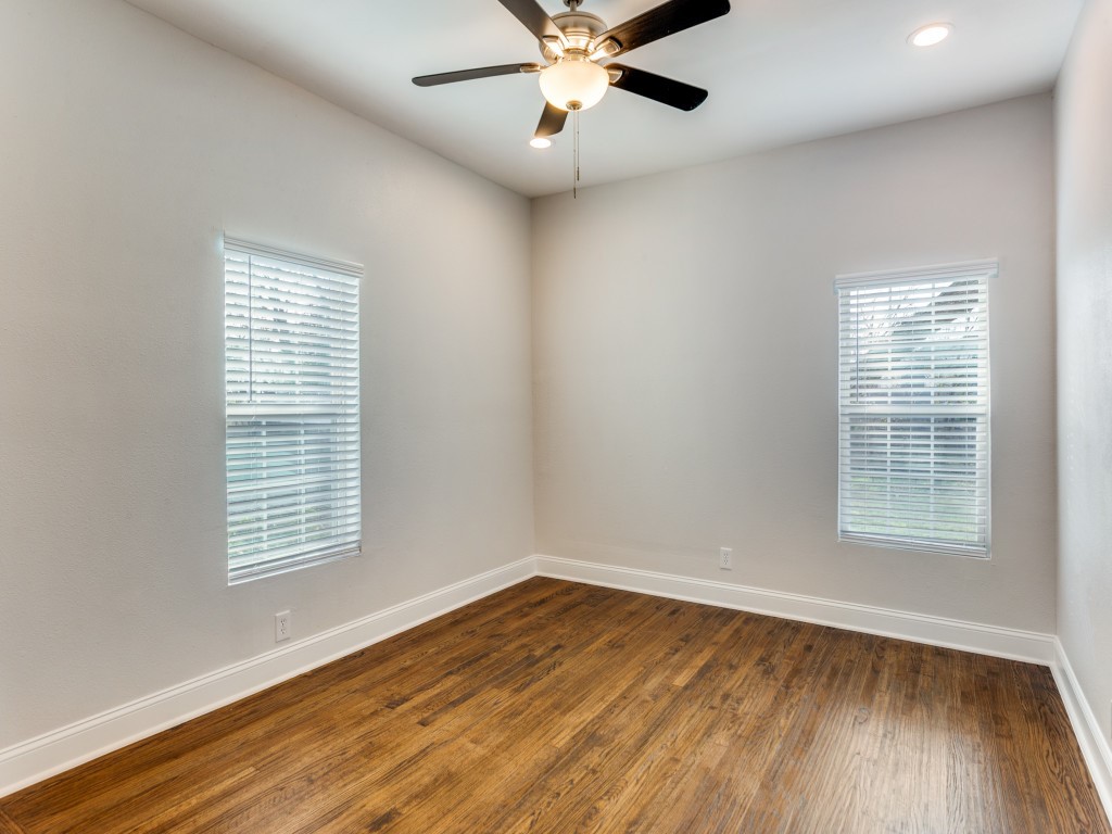 1500 E Morphy Street Fort Worth TX 76104