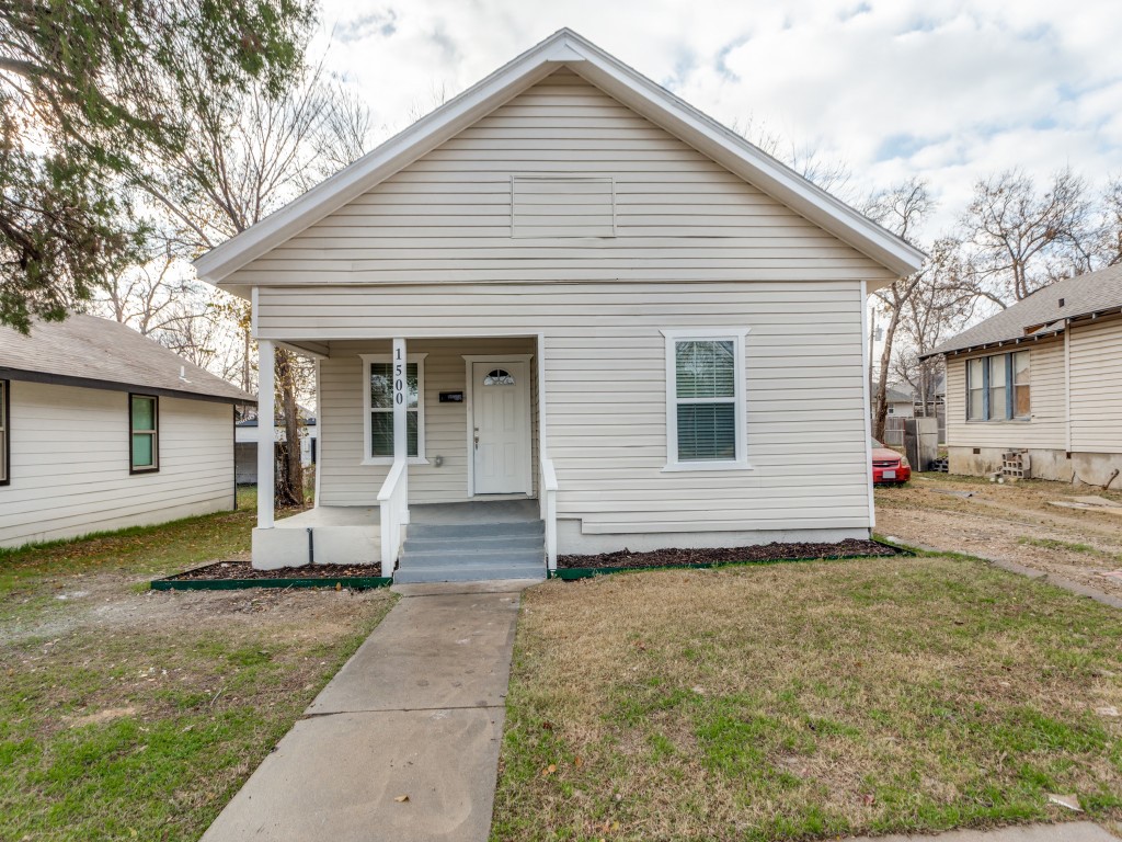 1500 E Morphy Street Fort Worth TX 76104